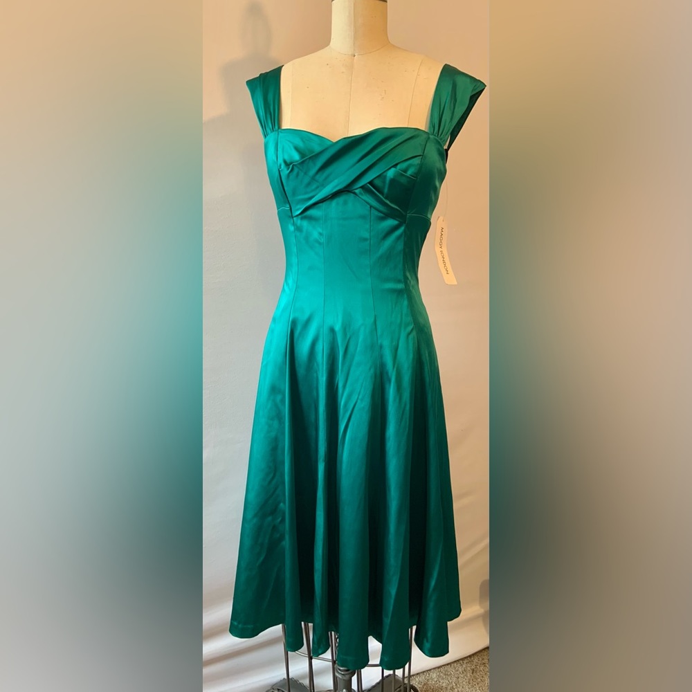 ❗️NWT Maggy London Emerald Green Party Cocktail Dress Size 4